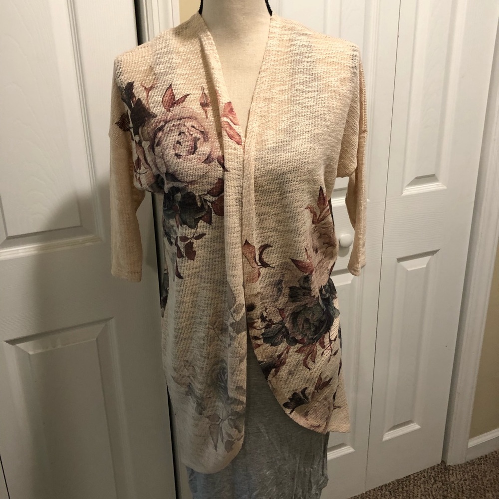 Light Knit Rose Cardigan